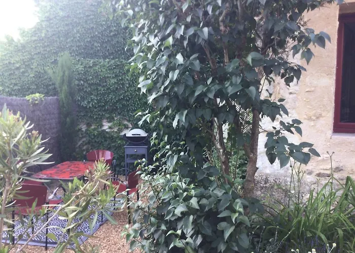 Charmante Maisonnette En Duplex Au Pied Du Chateau